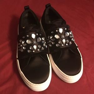 💜LIKE NEW💜ALDO “Dreaclya” Embellished Slip-on Sneakers 💎💎